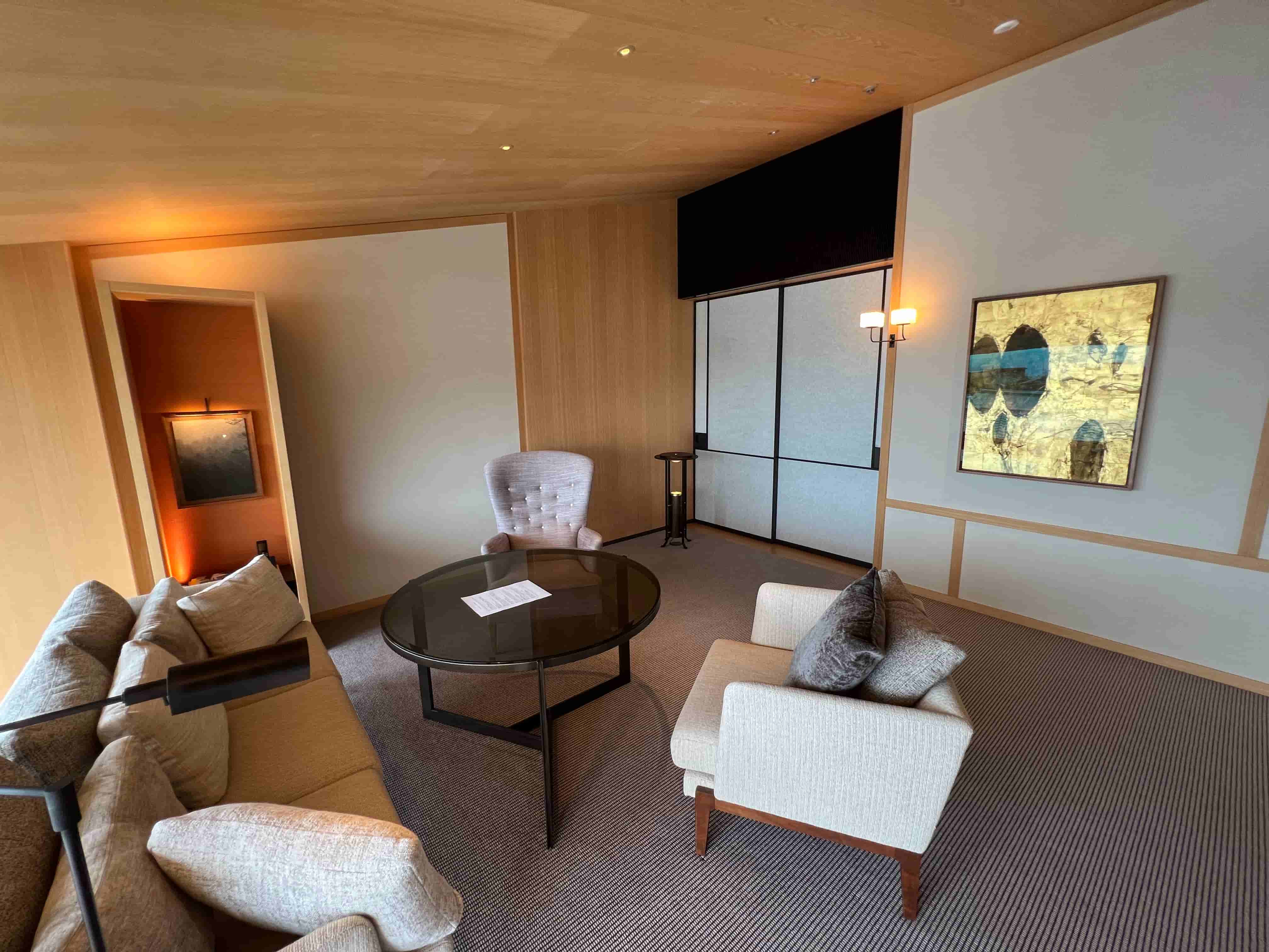 PHK-東山ハウス-椅子