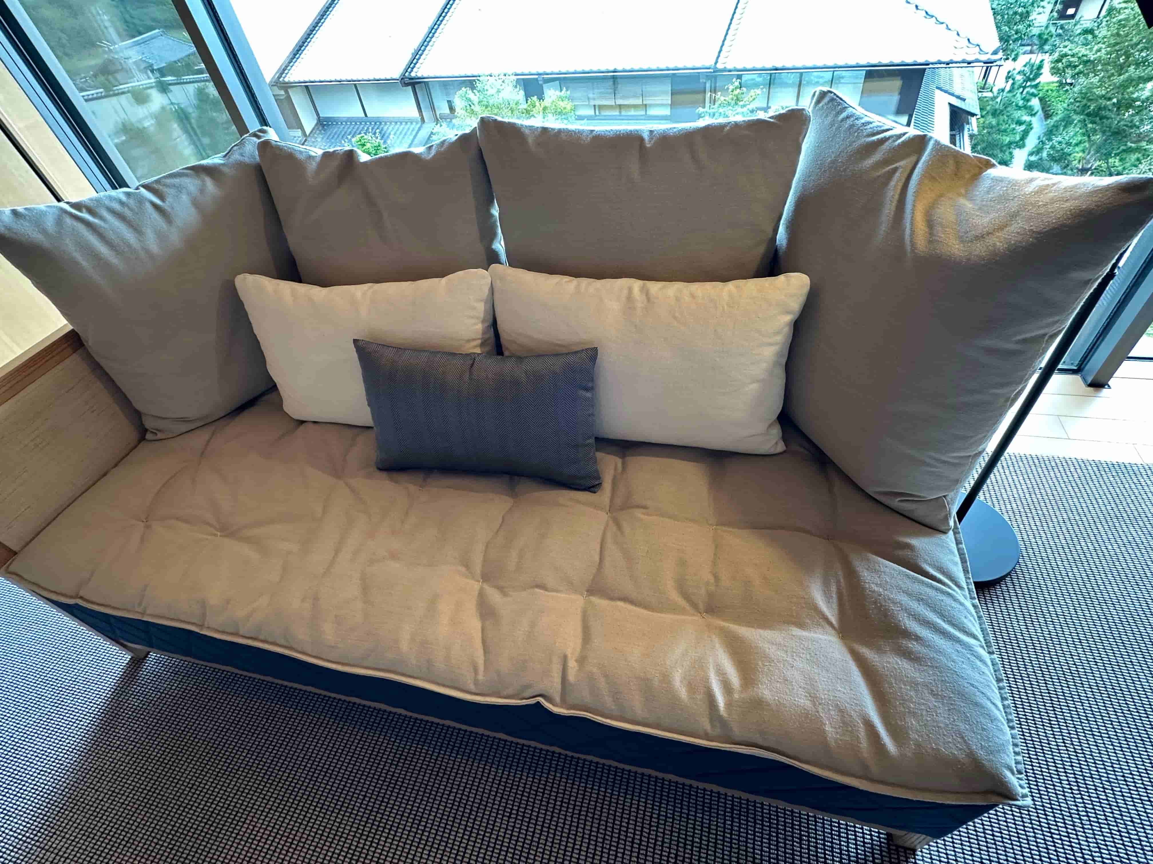 PHK-二寧坂ハウス-ソファ