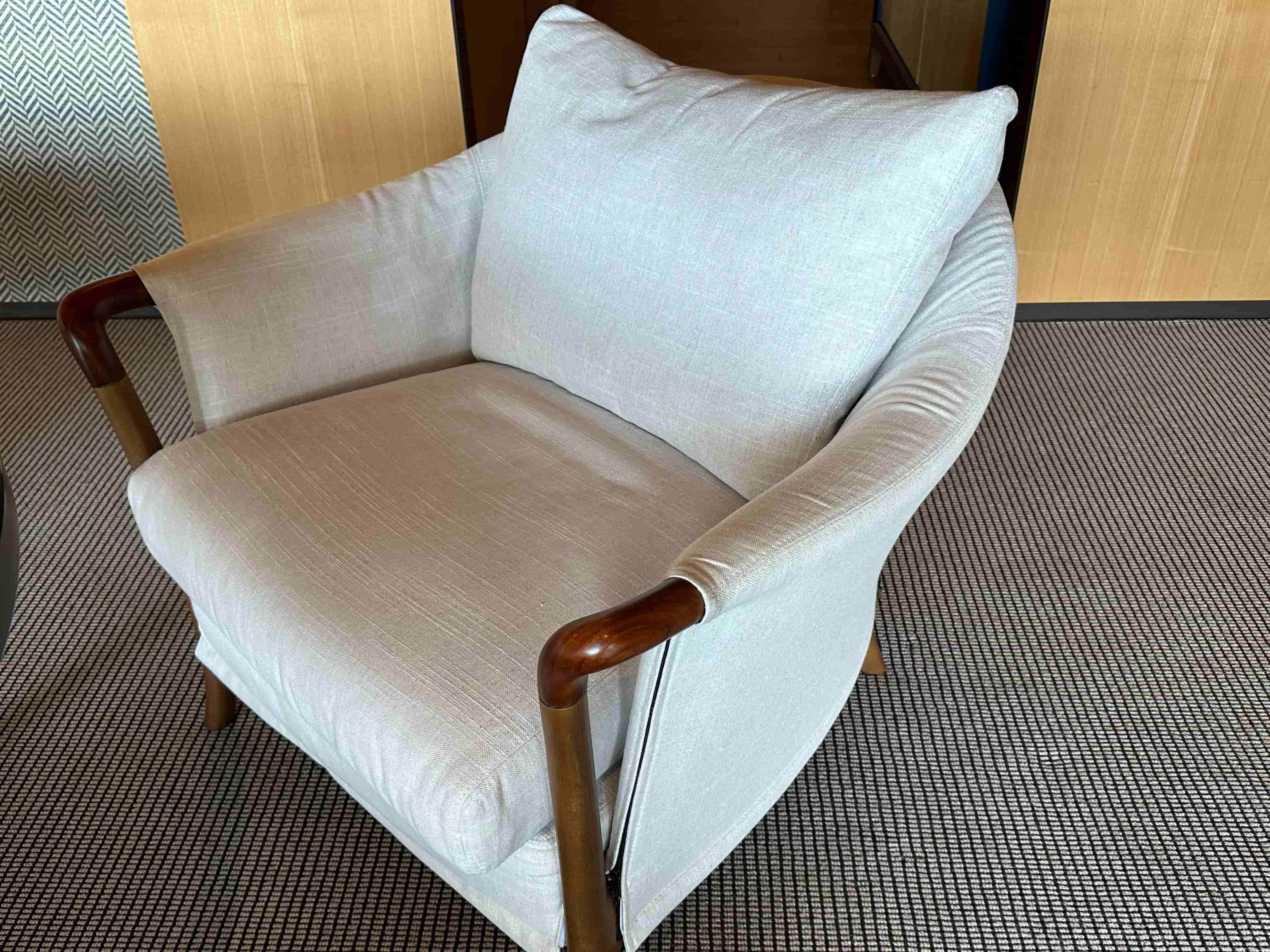 PHK-二寧坂ハウス-椅子