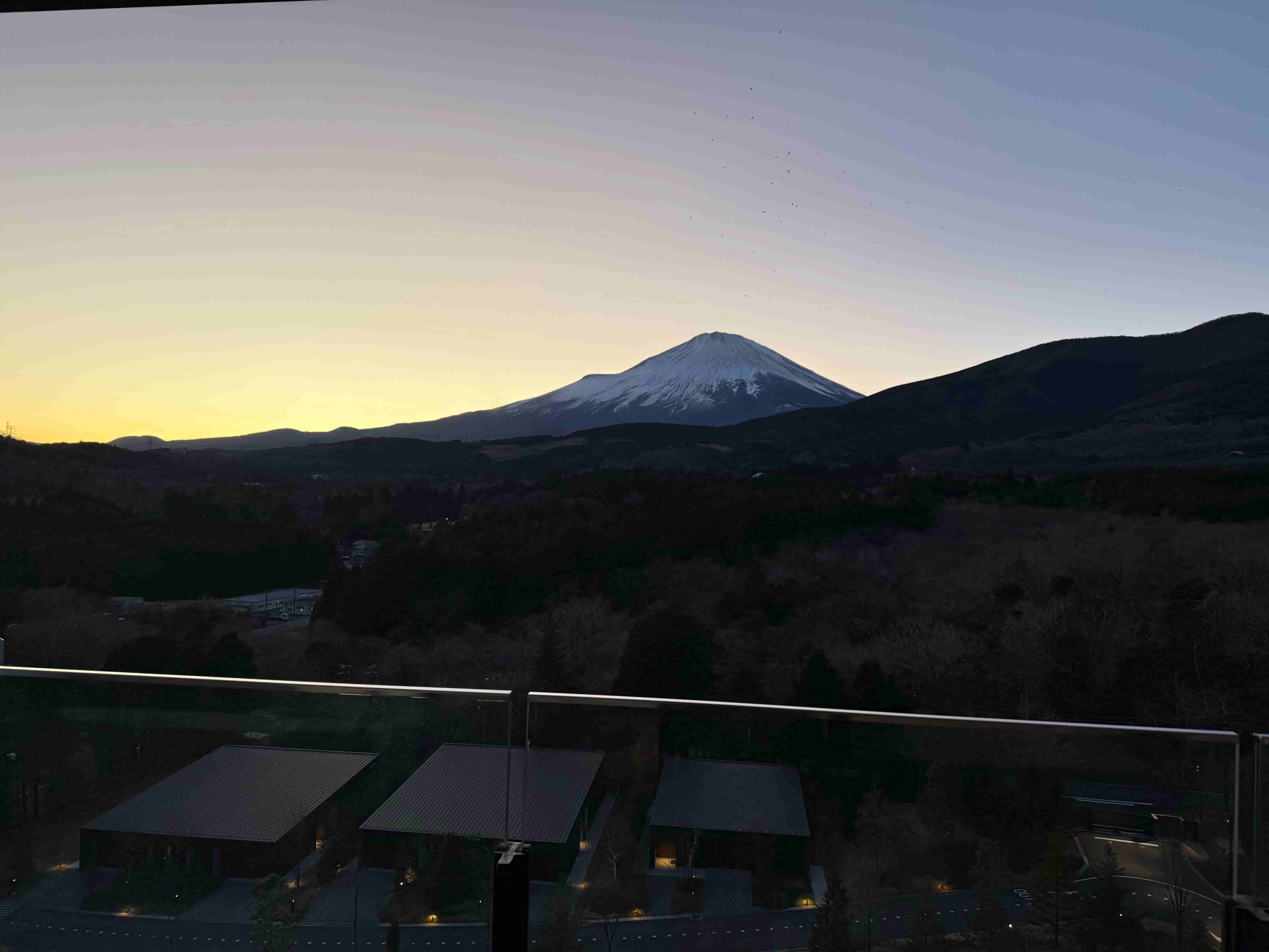 FS-コーナースイート富士山ビュー-夕暮れ