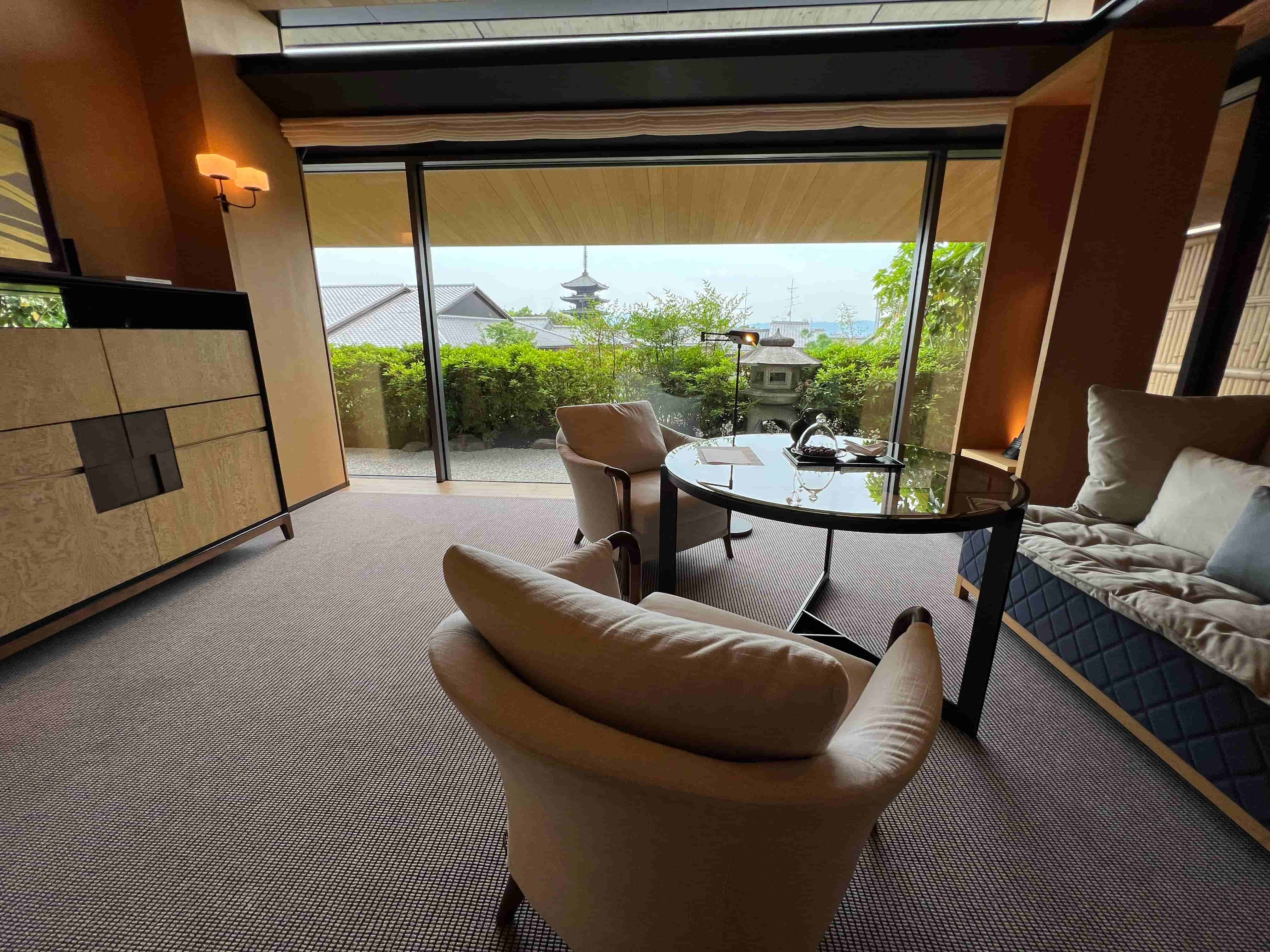 PHK-二寧坂ハウス-2Fコーナー