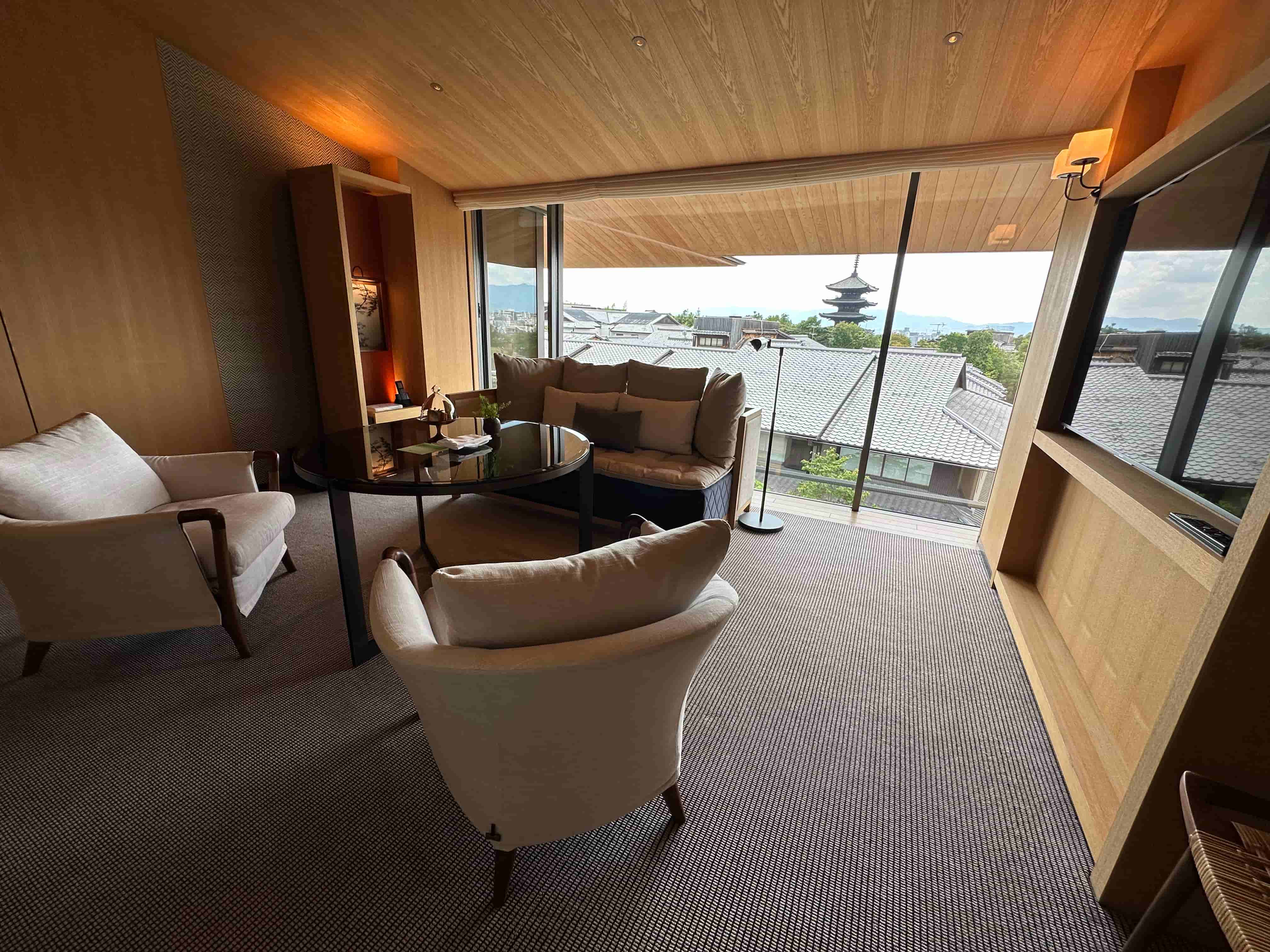 PHK-二寧坂ハウス-リビングルーム