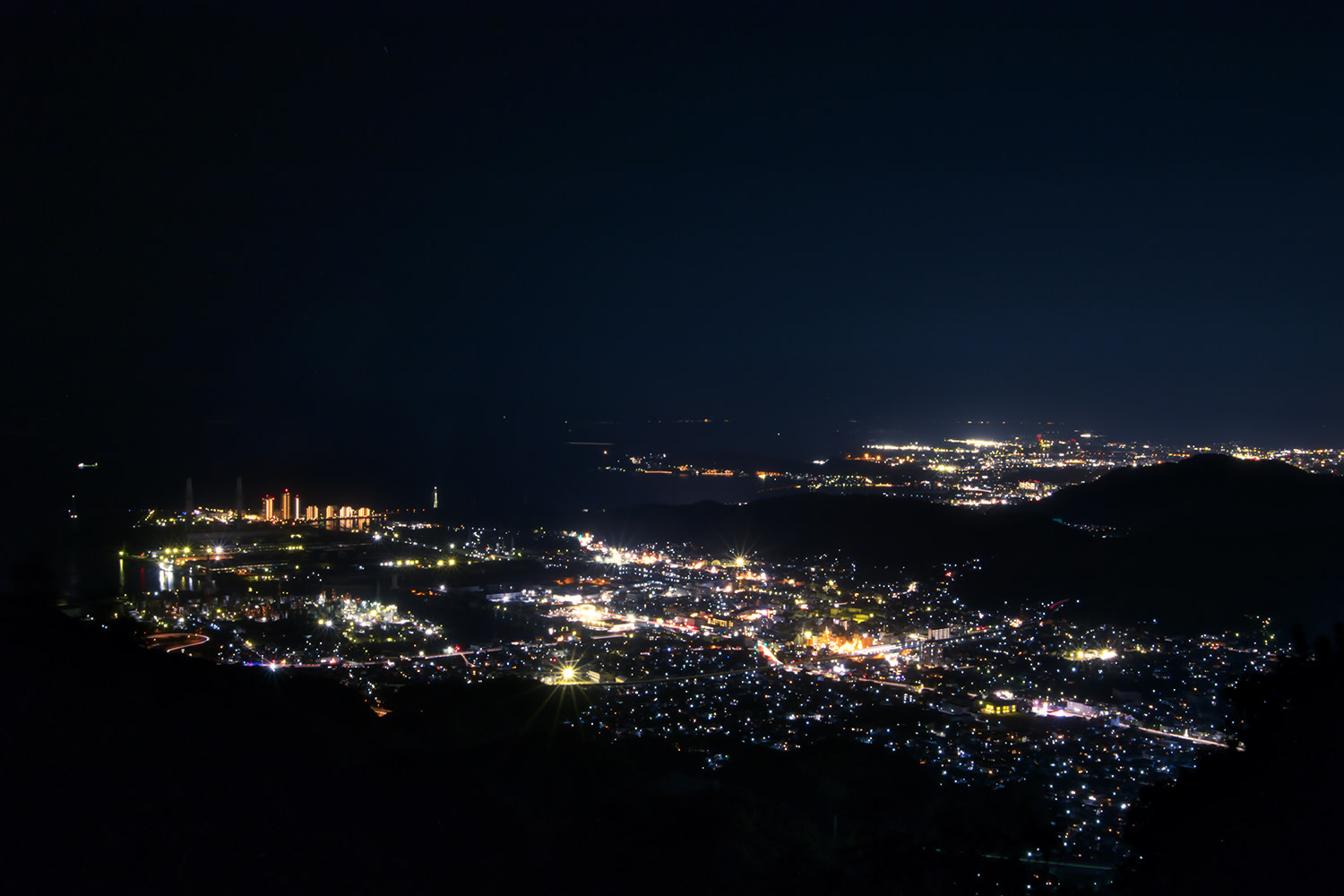 わかやま観光 ナイトライフ 雨の森公園から見える夜景 和歌山県公式観光サイト