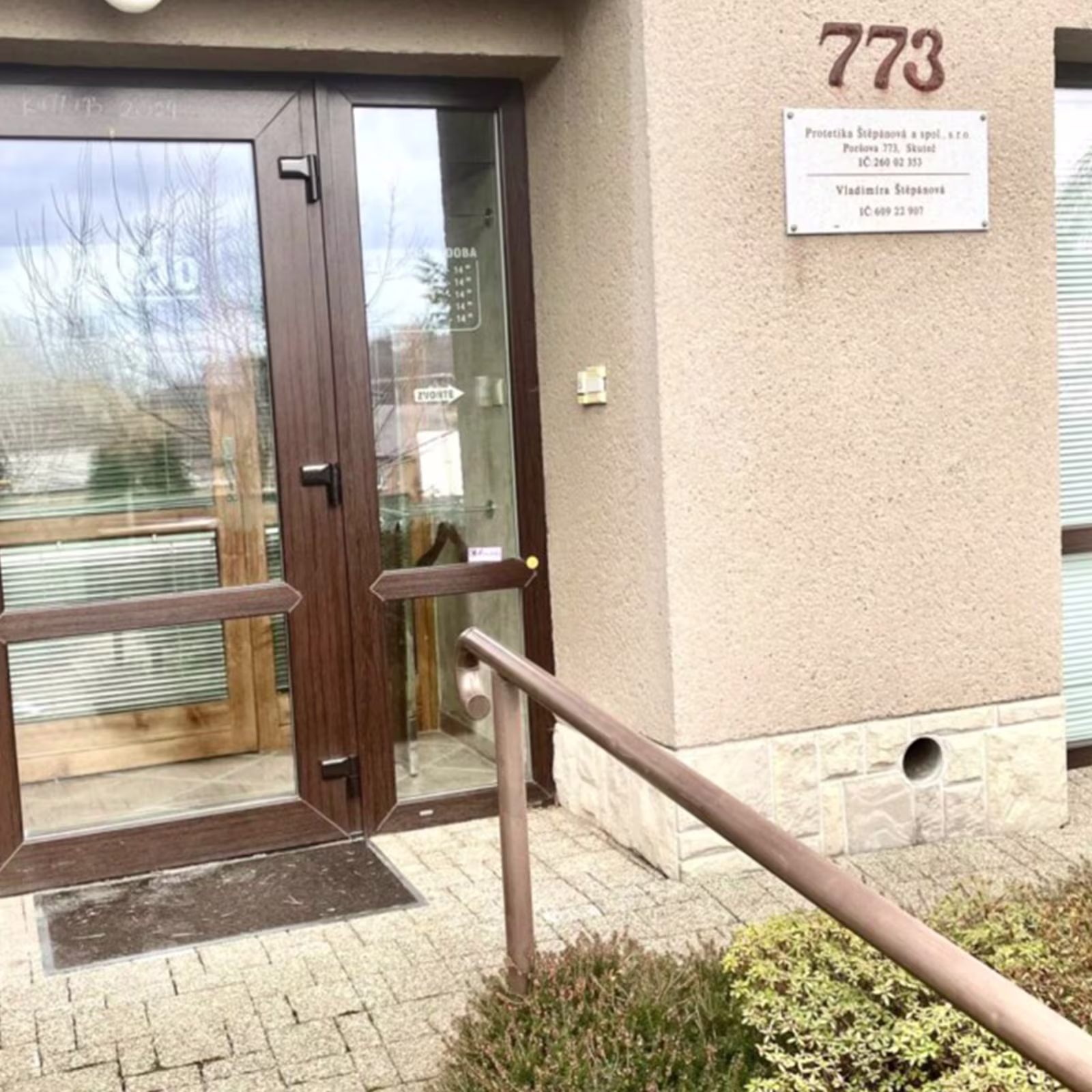 protetika-stepanova-skutec-2400x1344-1