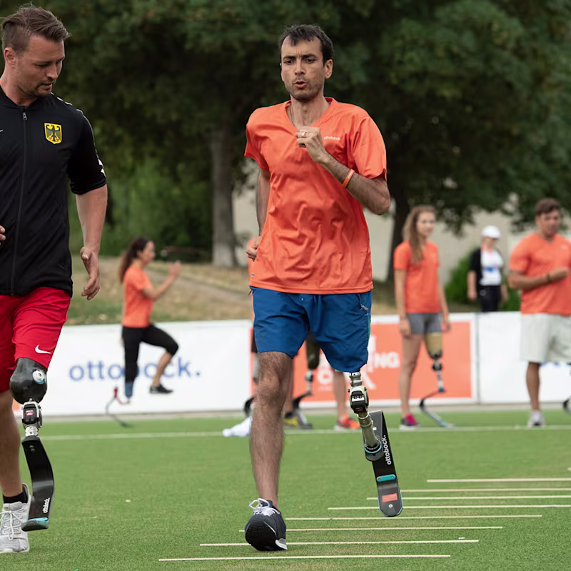 Popov alle Running Clinic allena un altro aspirante runner disabile