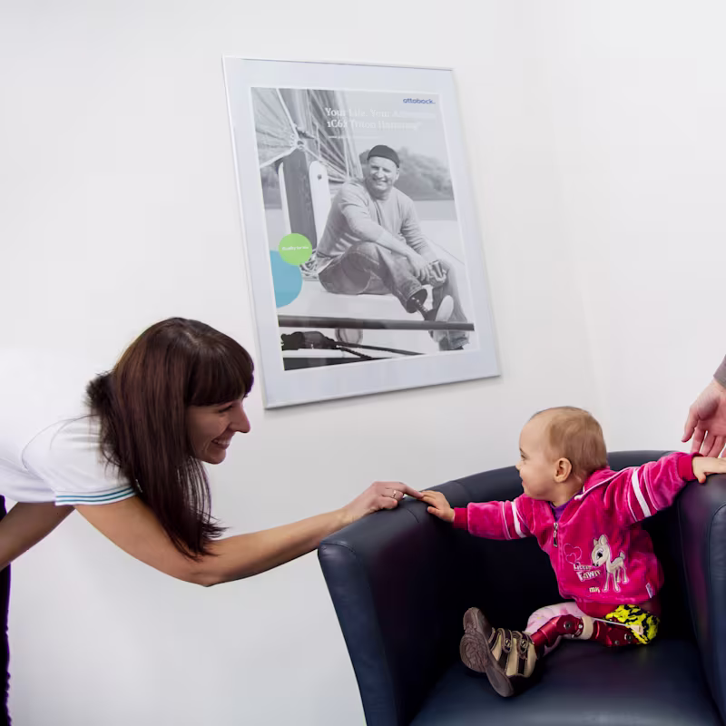 pacjent proteza nogi dla dziecka