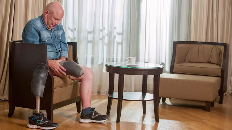 義足懸垂システム 4R220ダイナミックバキュームDVS 下腿義足