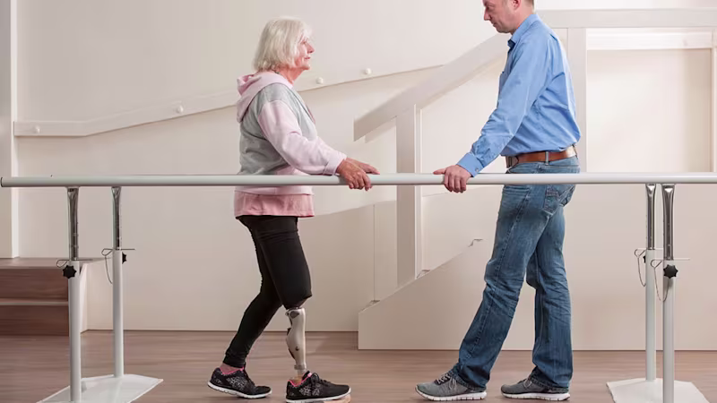 義足コンピューター制御膝継手Kenevoケネボ リハビリテーション