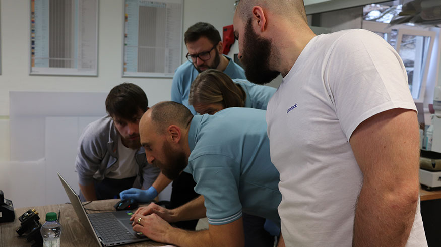 Aktuality-2023-02-06-C-Brace-dvě-KAFO-ortézy-obr-3