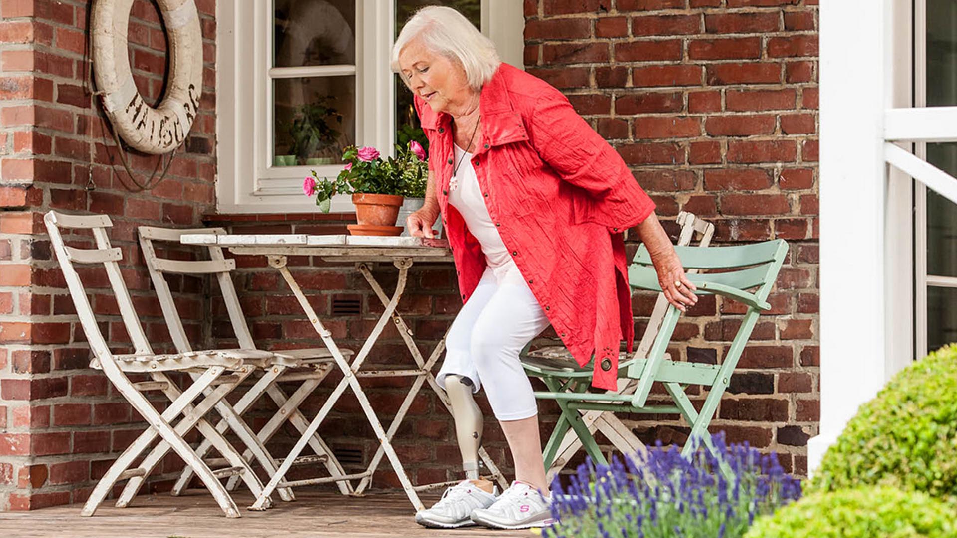 義足コンピューター制御膝継手Kenevoケネボ 座位アシスト