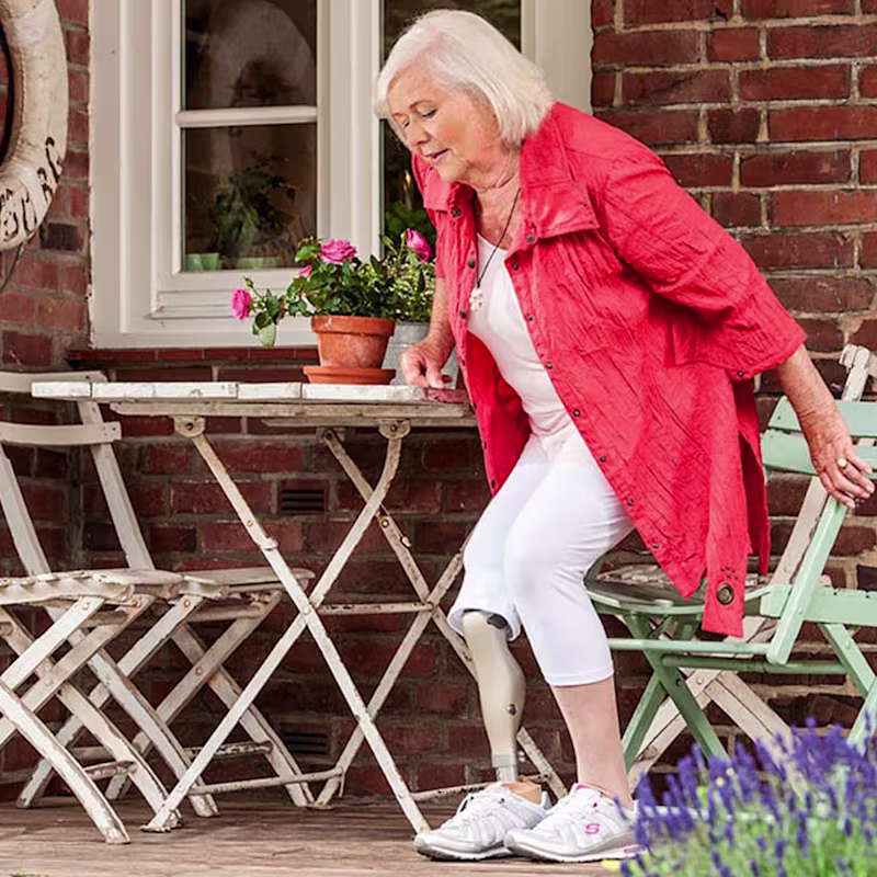 義足コンピューター制御膝継手Kenevoケネボ 座位アシスト