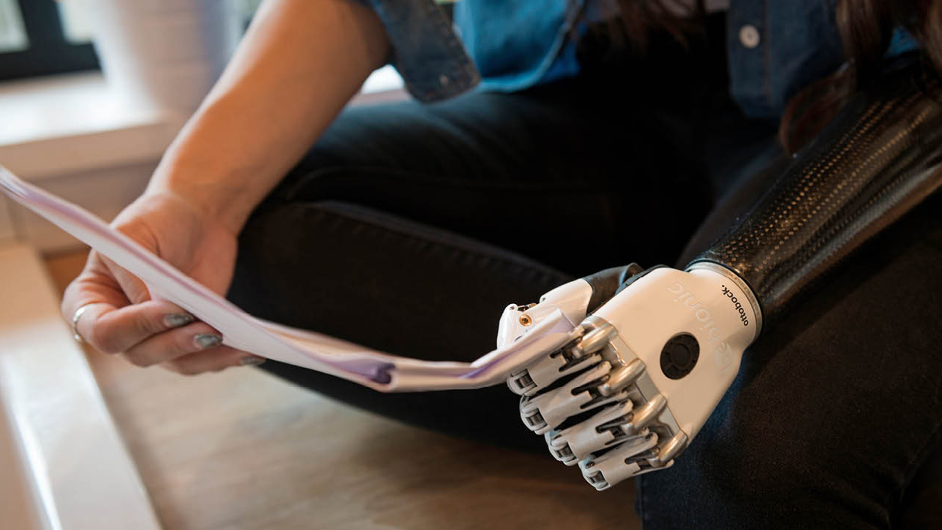 筋電義手 8E70 bebionicハンド ラテラルピンチ