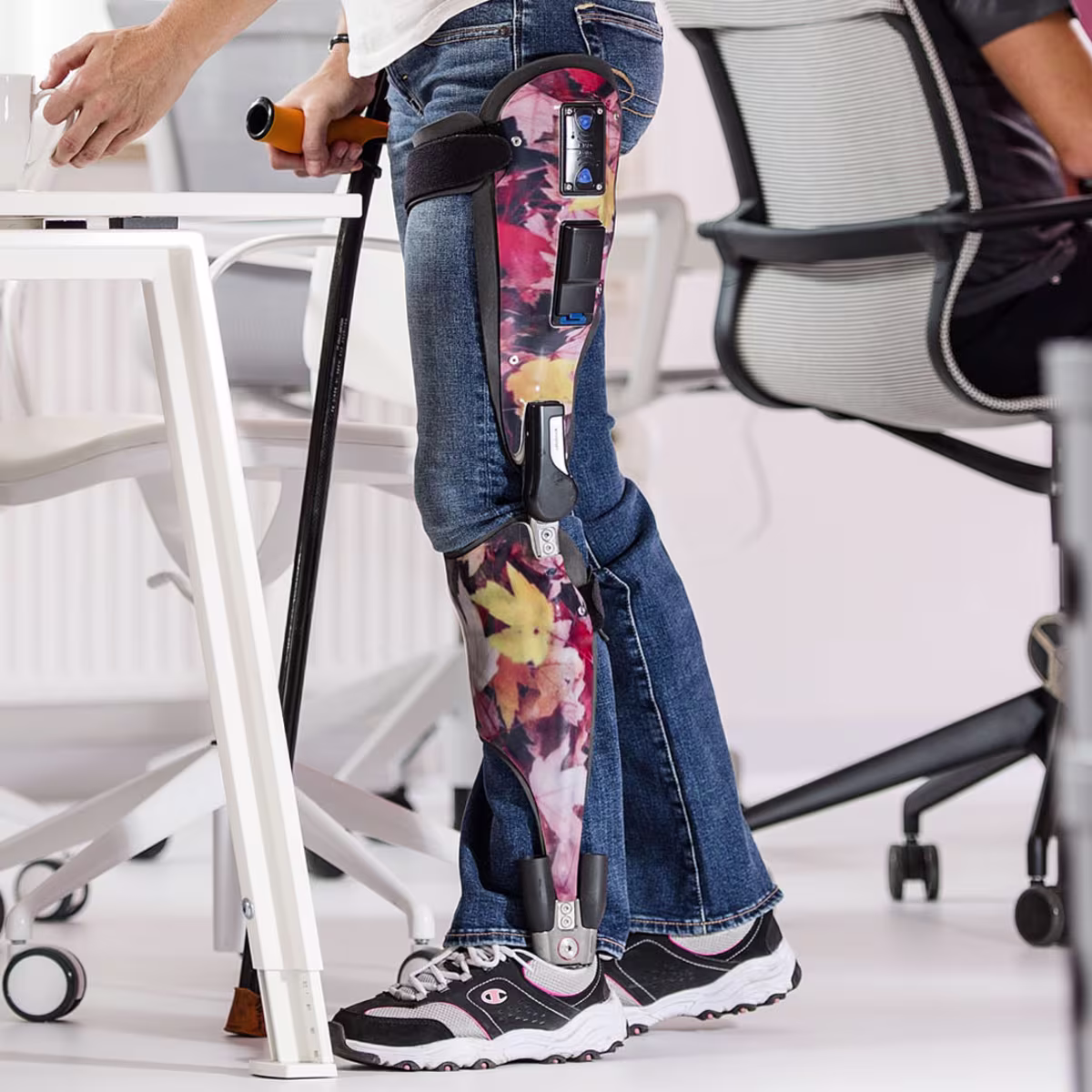 E-MAGアクティブ 長下肢装具 KAFO膝継手 遊脚相が作れる