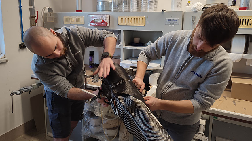 Aktuality-2023-02-06-C-Brace-dvě-KAFO-ortézy-obr-5