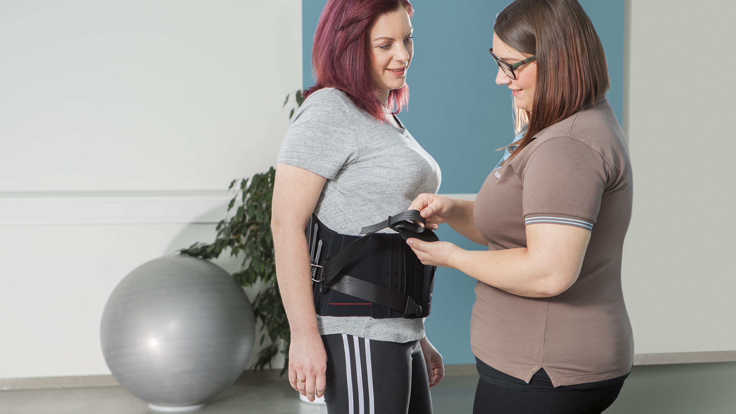 Regolazione di una ortesi per la schiena Lumbo