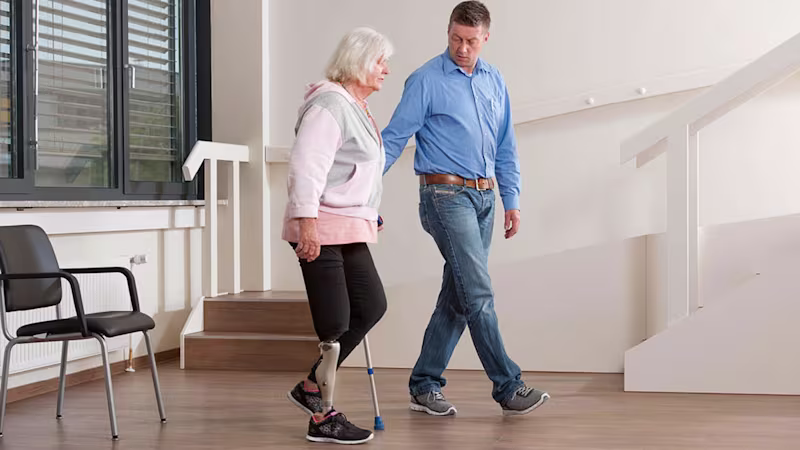 義足コンピューター制御膝継手Kenevoケネボ リハビリテーション