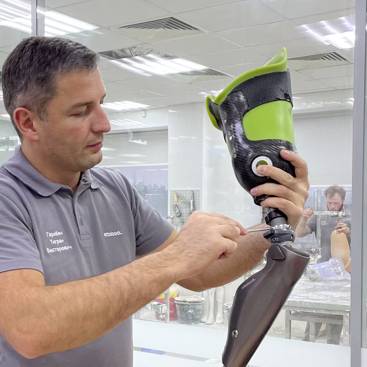 Протезирование конечностей в мастерских Ottobock в России.