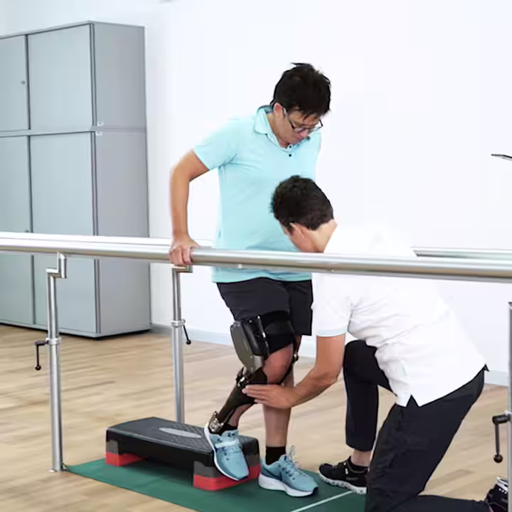 コンピューター制御長下肢装具 膝継手C-Brace 理学療法ガイドライン