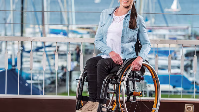 Con la sua carrozzina rigida Zenit R in carbonio