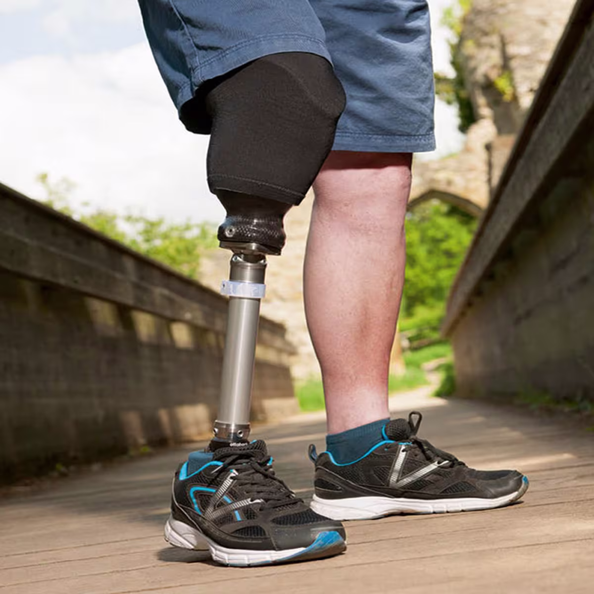 義足 懸垂システム 4R220 DVS マグネット 6Y94ライナー 下腿義足