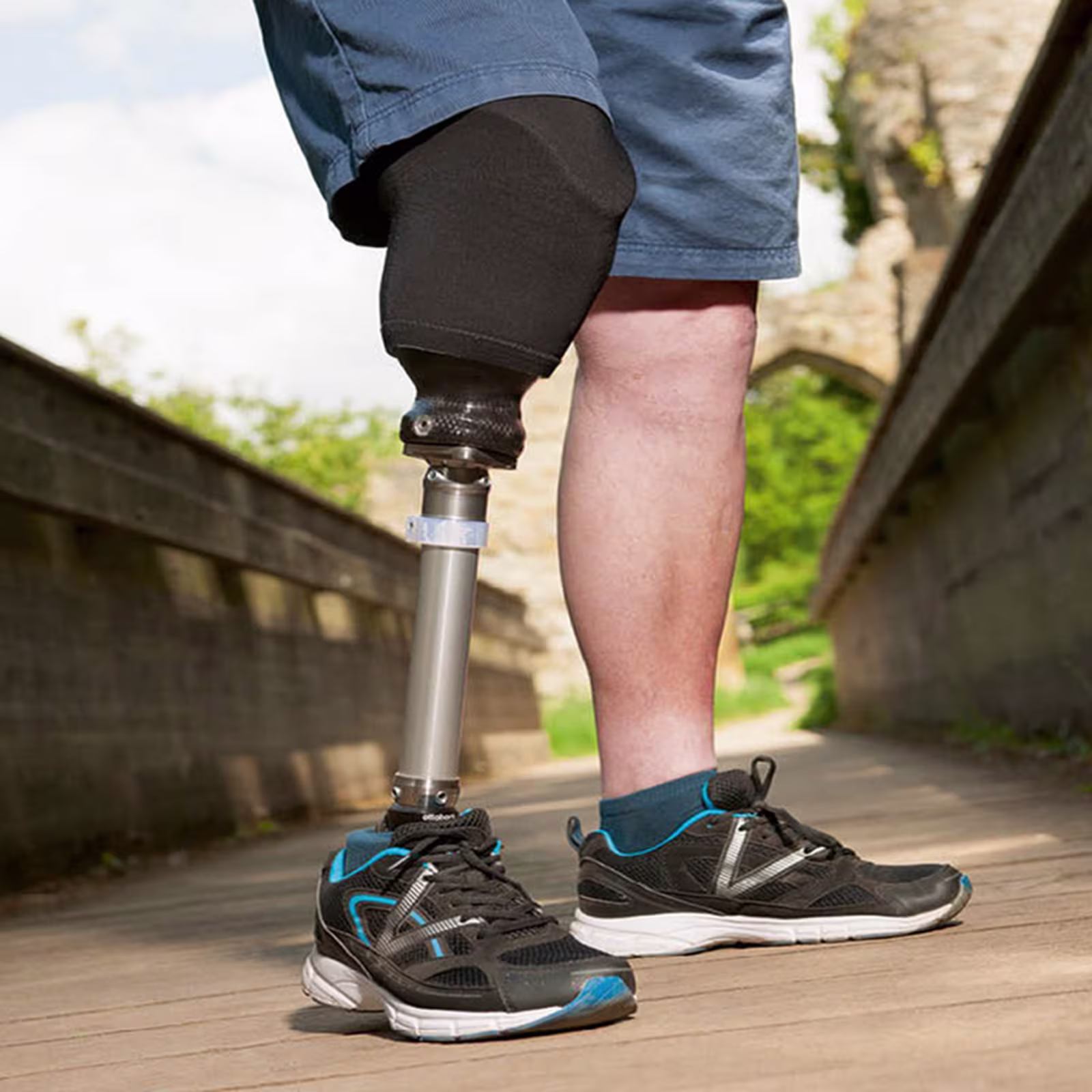 義足 懸垂システム 4R220 DVS マグネット 6Y94ライナー 下腿義足