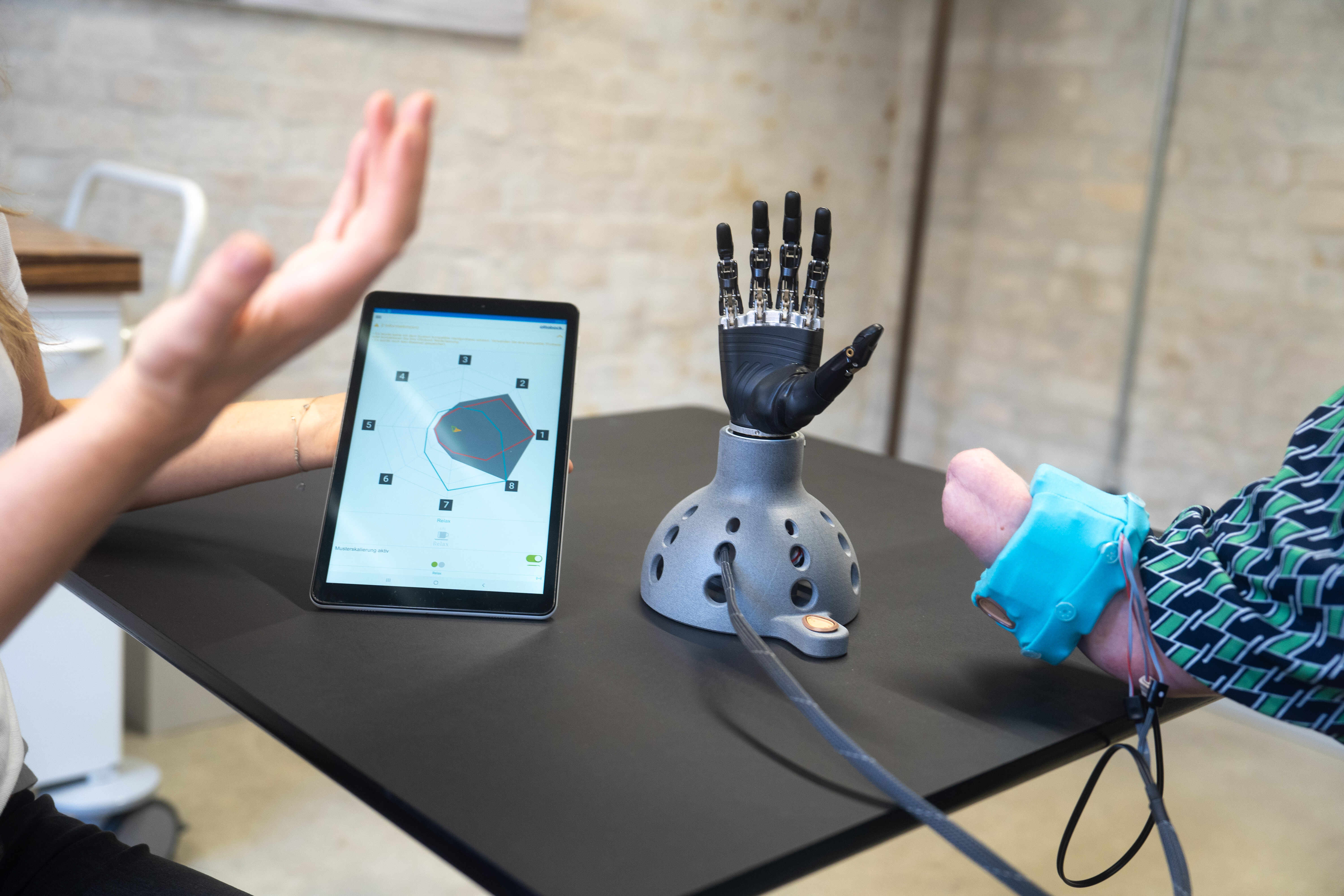 Myo Plus Pattern Recognition & bebionic prosthetic Hand