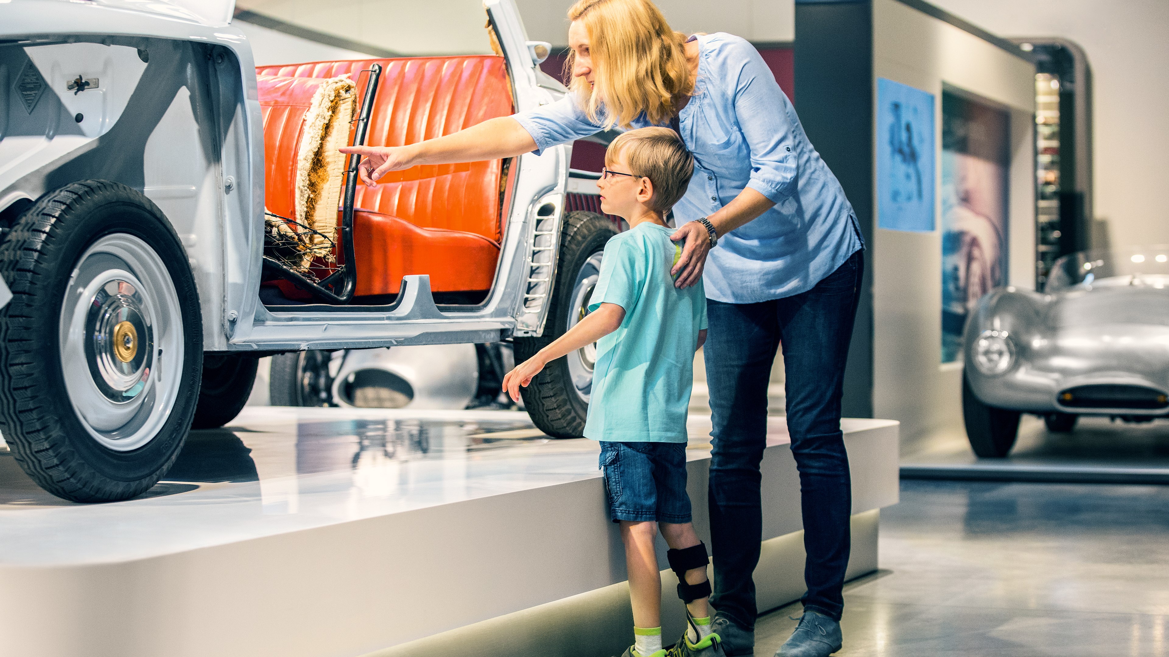 Young Ottobock WalkOn user with his mother.