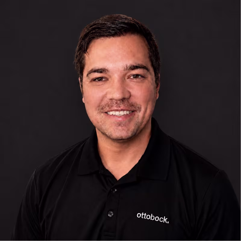 Steczkowski headshot image