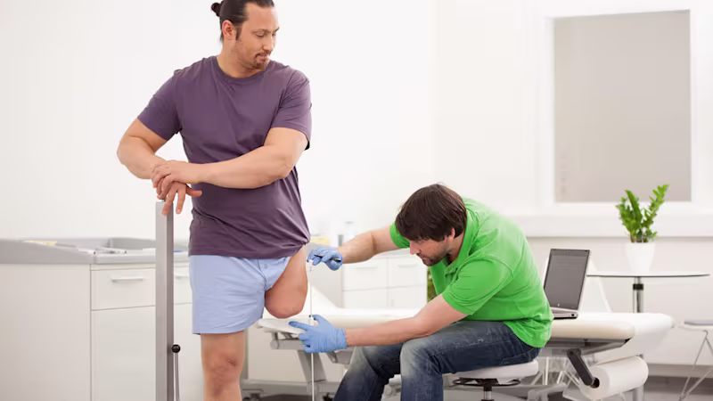 はじめての義足/義手 採型/義足製作