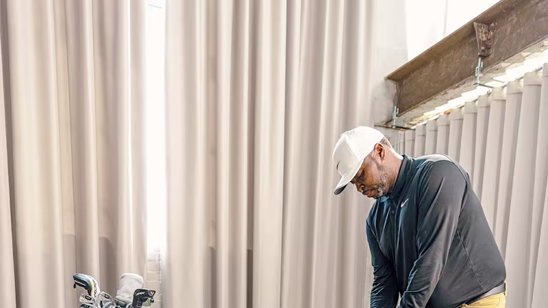 Ottobock North America Ambassador, Carlos Brown, playing golf