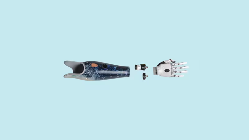 Hier werden die Myo Plus und bebionic Hand von Ottobock für einen Armprothesenträger gezeigt.