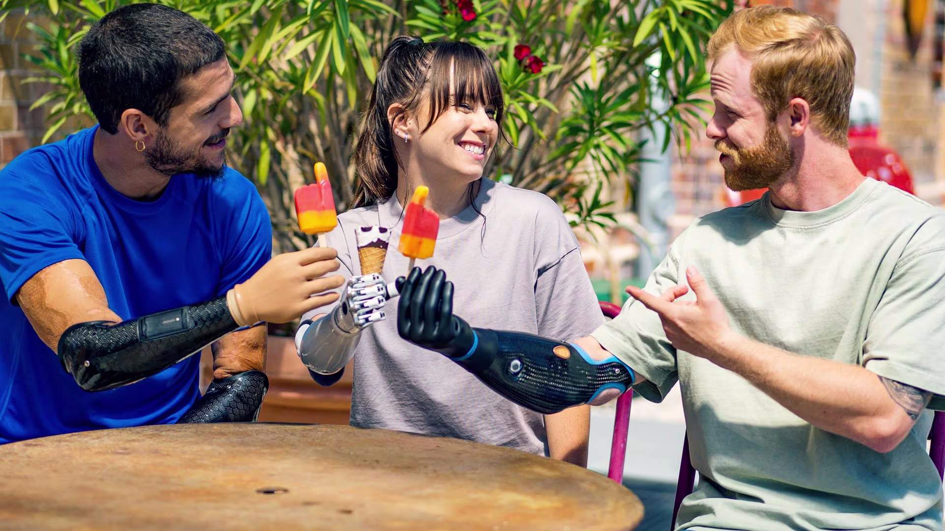 筋電義手ユーザー マイオ/ミケランジェロ/bebionic