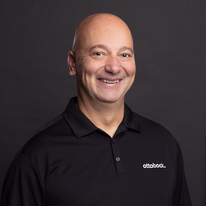 Ara Mirzaian headshot