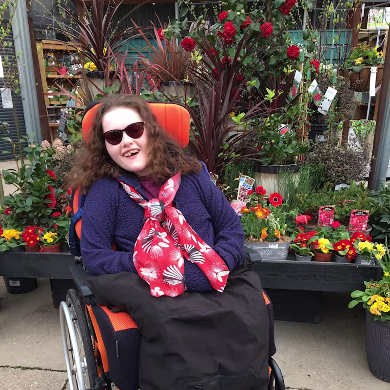 Catherine, Özel Oturma Alanına sahip Avantgarde manuel tekerlekli sandalyesinde