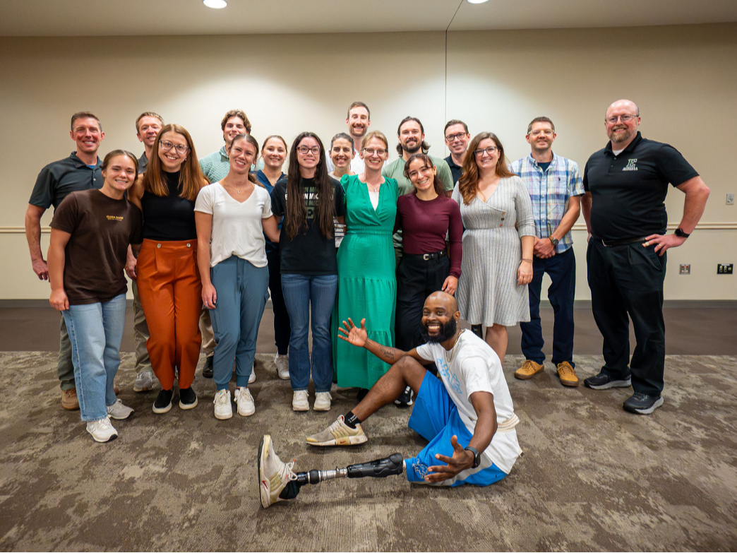 Full Circle Movement_Photo Albums_Athlete's Corner Ypsilanti, MI_Image (US, CA)