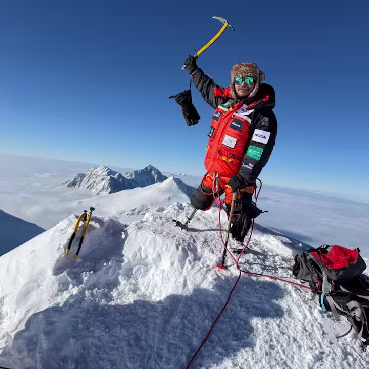 Exhausted but happy: Hari Budha Magar has reached his goal. (c) Ottobock