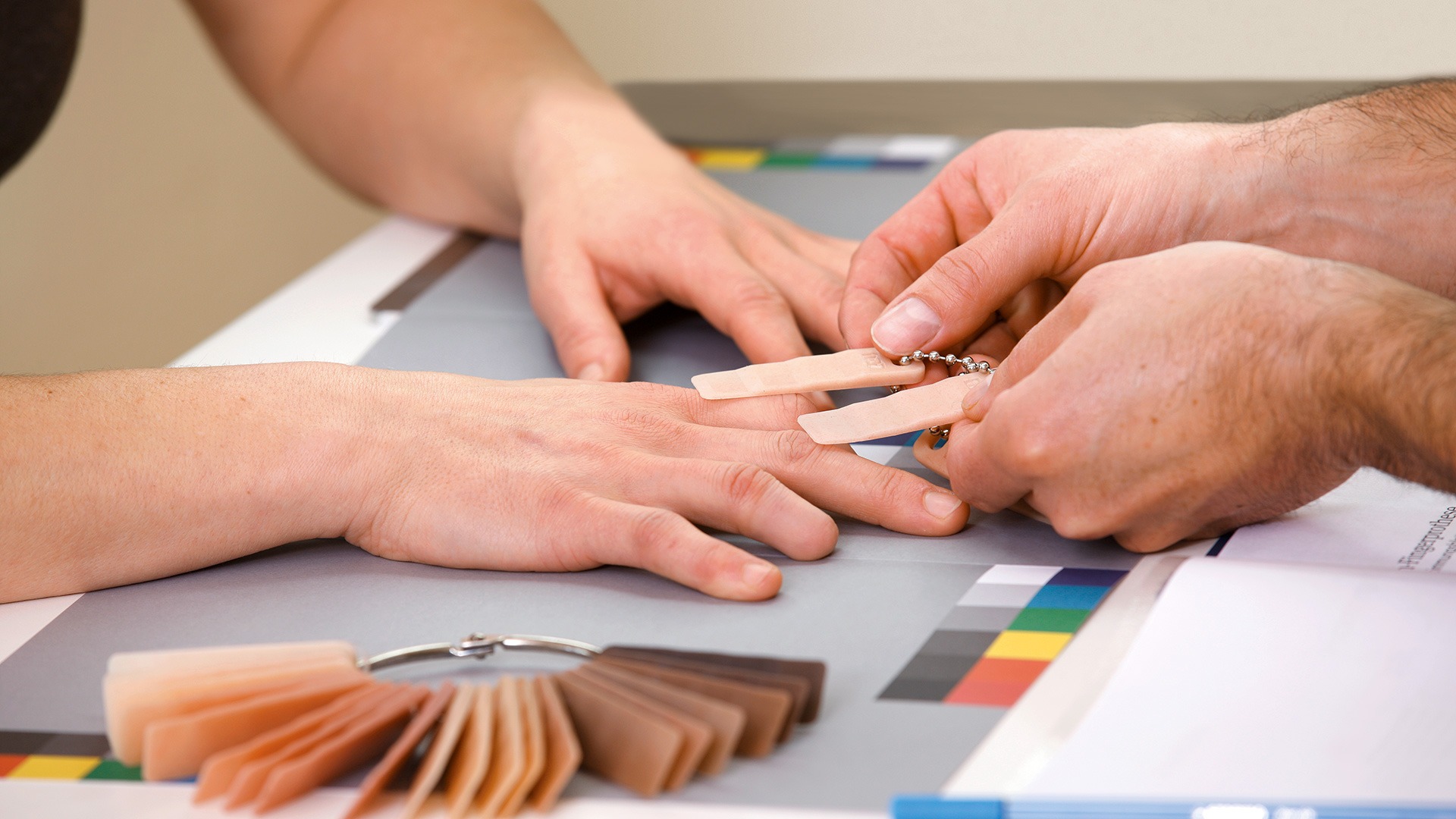 Combinación de colores para prótesis de silicona personalizadas.