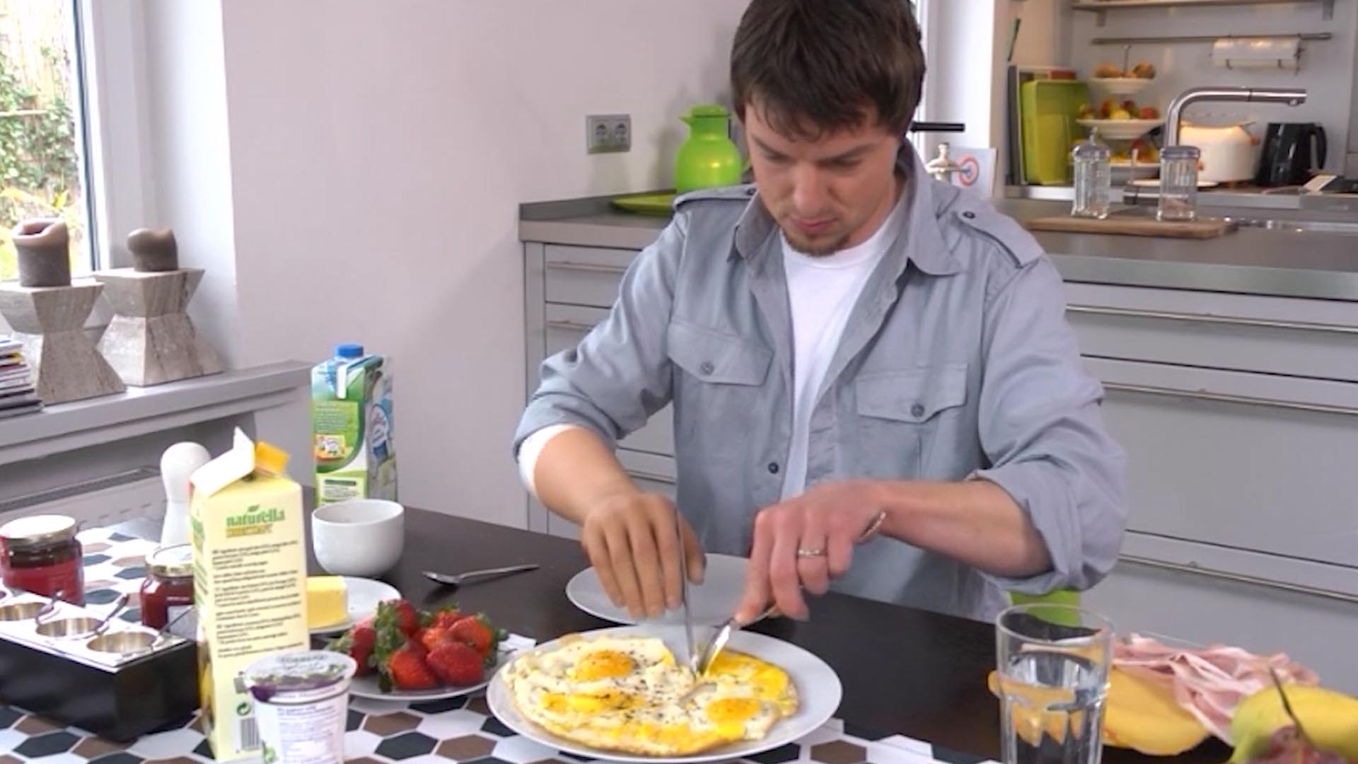 video michelangelo-03 meal_JA-JP