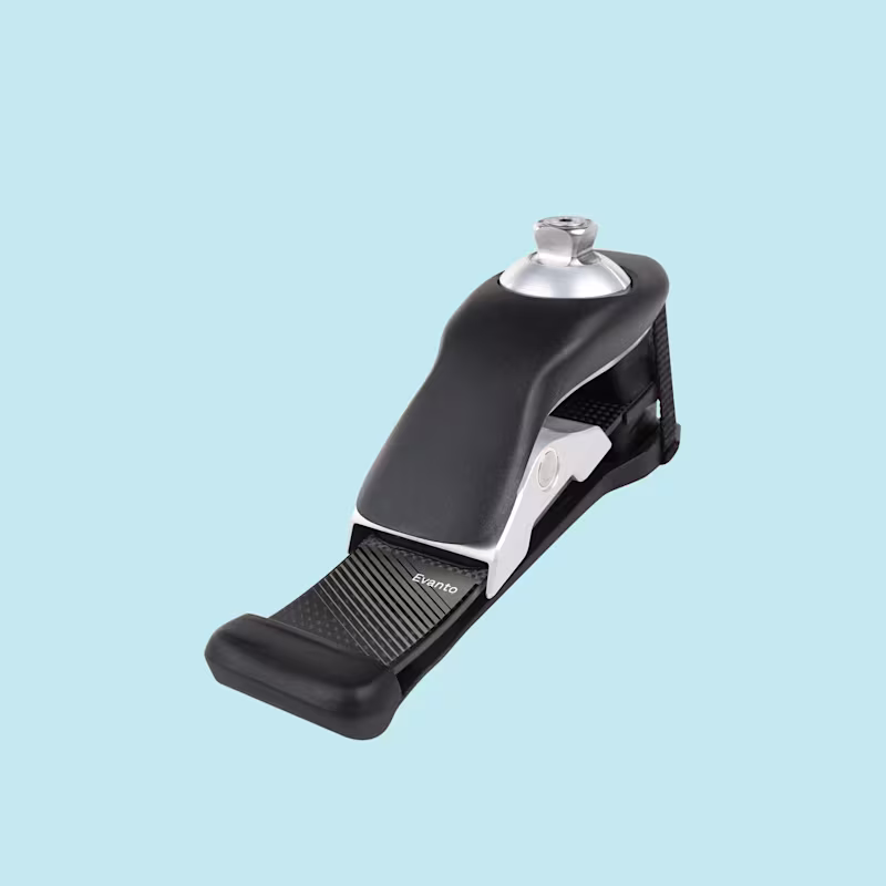 Vor blauem Hintergrund ist der Evanto Prothesenfuß von Ottobock zu sehen.