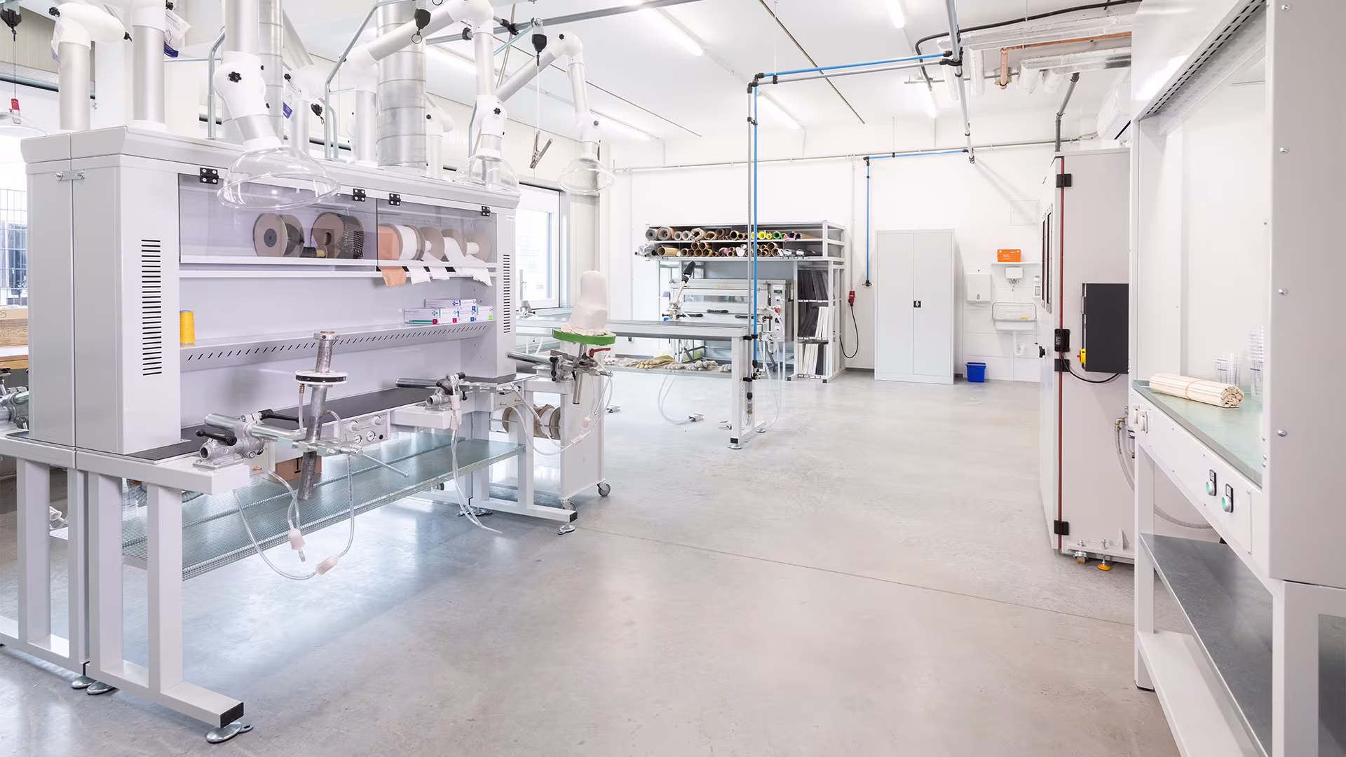 Machinery, Equipment & Tools - Related Topics - Health & safety regulations (HQ) 