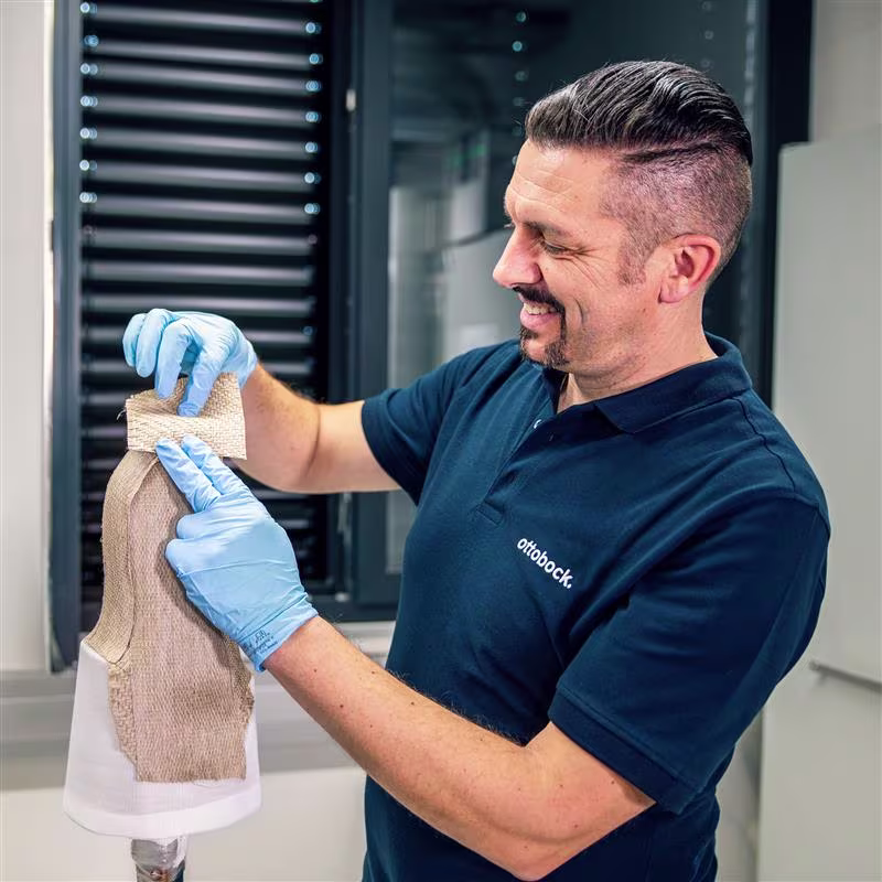 B2B Innovative fabrication of O&P products - Instructions & Training - Video Tutorials image