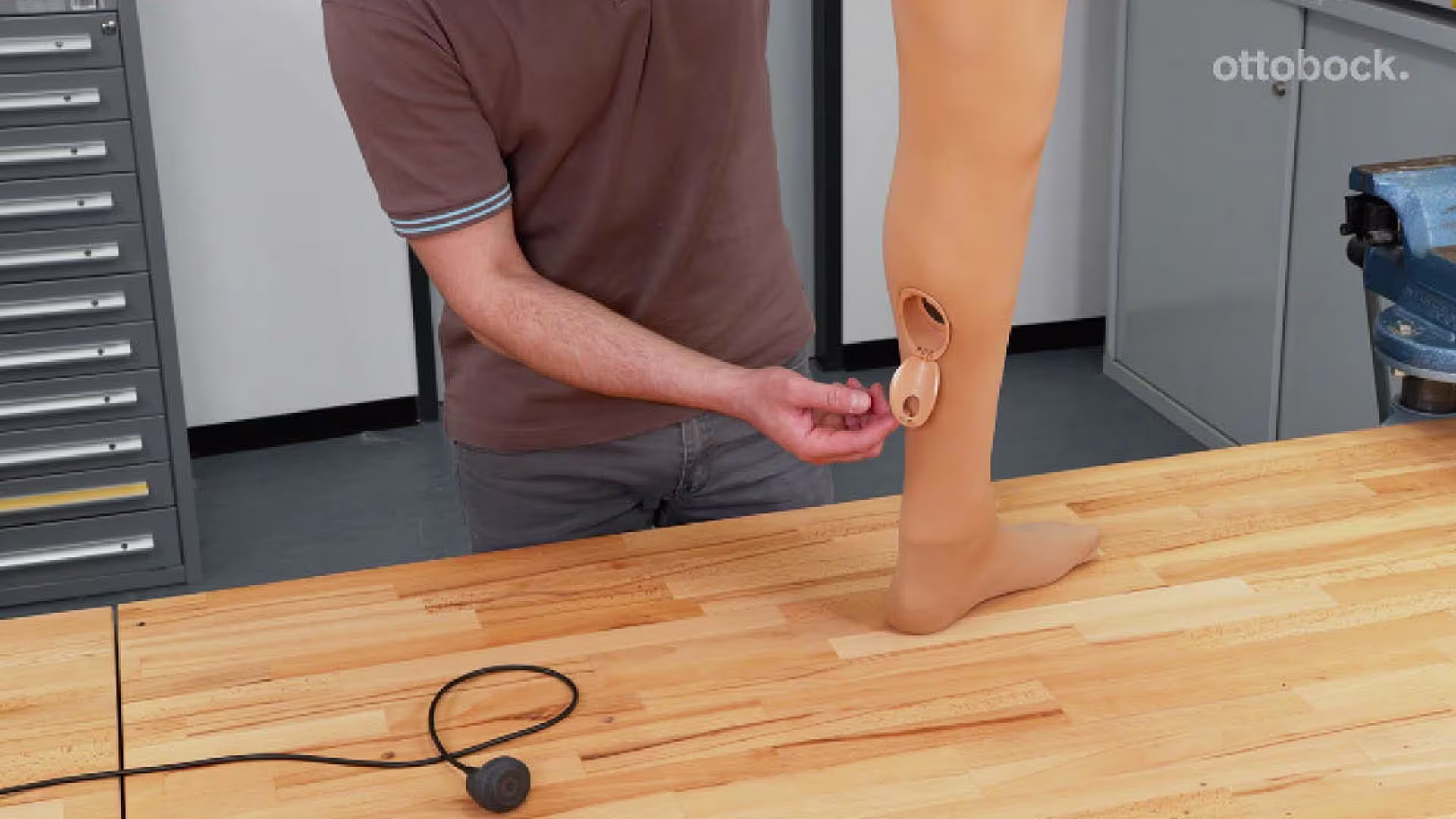 義足コンピューター制御膝継手Kenevoケネボ-3S26-4X634製作動画_JA-JP