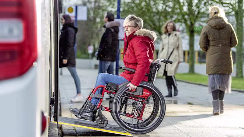 車いすモータス
