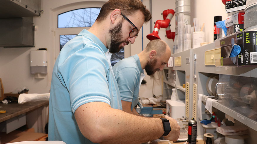 Aktuality-2023-02-06-C-Brace-dvě-KAFO-ortézy-obr-1