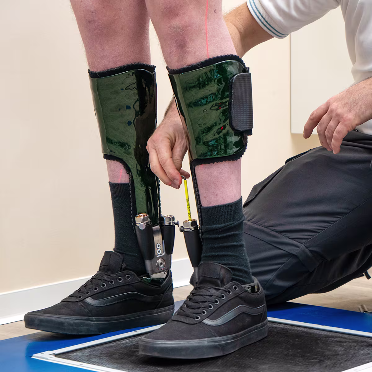 Nove-kolenni-a-hlezenní-klouby-Nexgear-Family-2400x1344