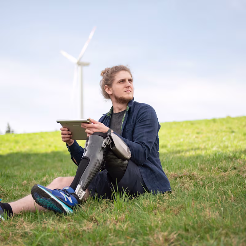 Auf dem Bild sieht man den Ottobock C-Brace Anwender David.