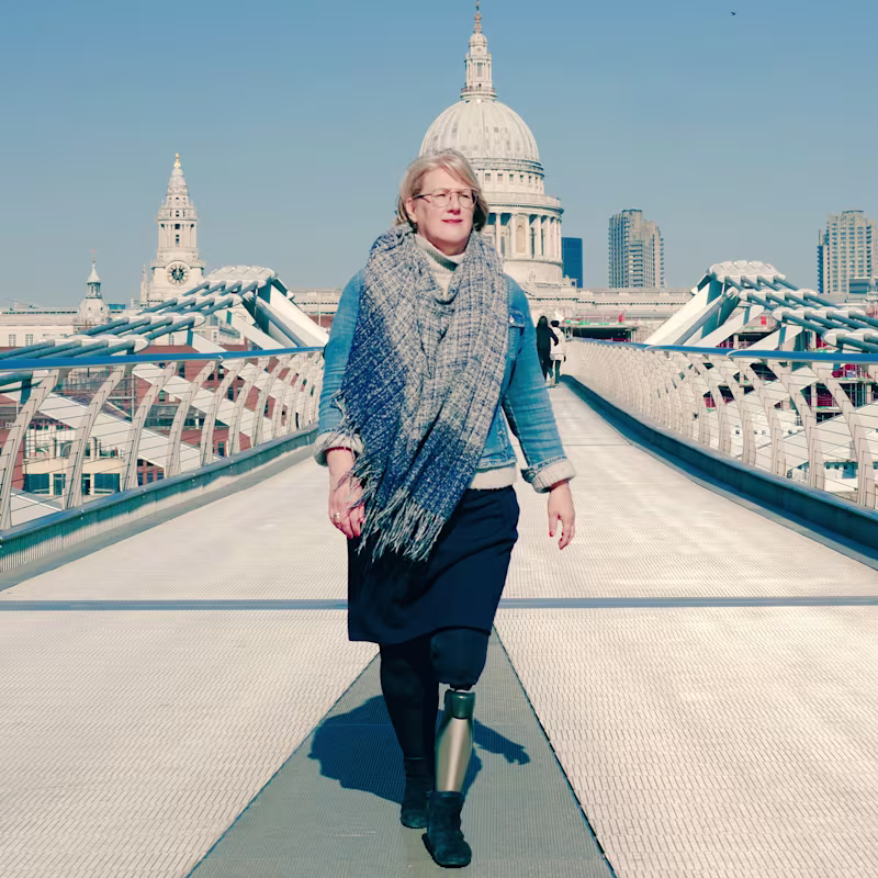 Patricia walks across a bridge in her C-Leg 4 Microprocessor Knee