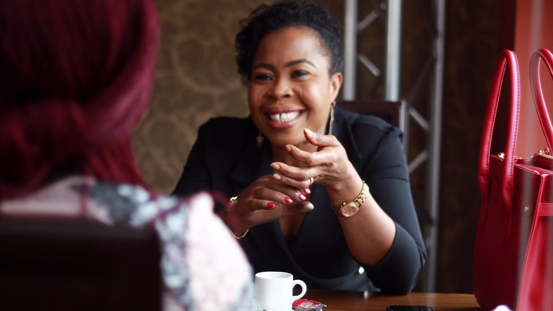 Ewa with here Myo facil hand