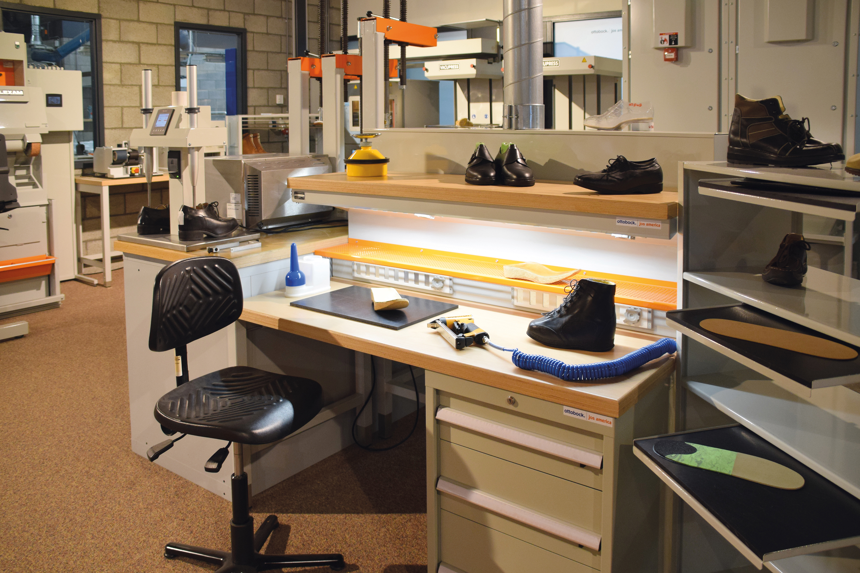 showrooms-orthopaedic-footwear-06-1 (HQ)