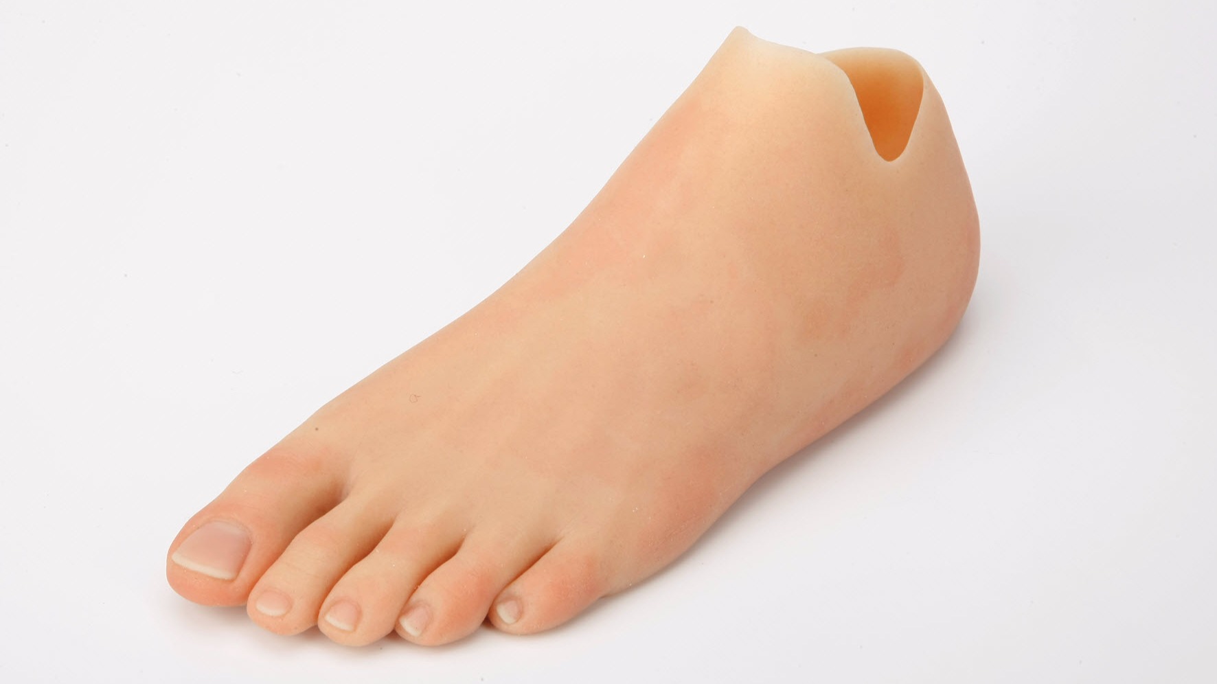 Pie parcial protésico de silicona personalizado.